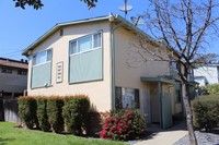 645-671 Military East St in Benicia, CA - Foto de edificio - Building Photo