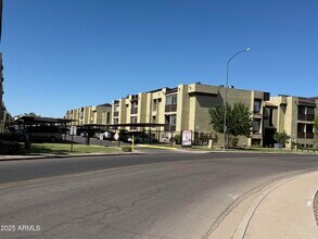 461 W Holmes Ave in Mesa, AZ - Building Photo - Building Photo