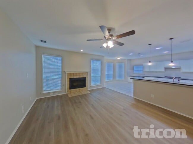 2522 Briarbrook Ln in Garland, TX - Foto de edificio - Building Photo