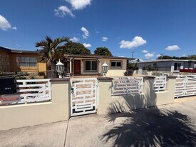281 W 17th St in Hialeah, FL - Building Photo