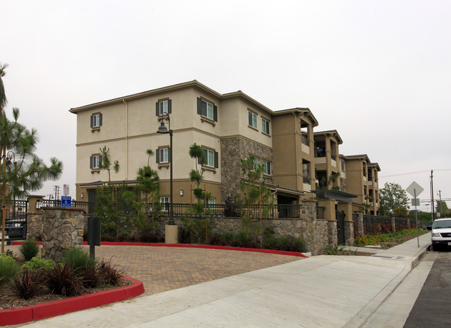 Serrano Woods Apartments in Orange, CA - Building Photo - Building Photo