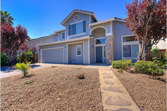 153 Gilded Rock Cir in Folsom, CA - Building Photo - Building Photo