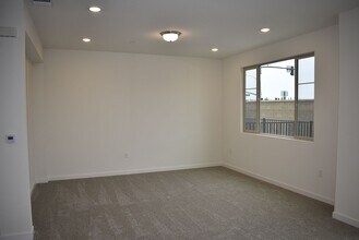 51 Lincoln Blvd in Lincoln, CA - Building Photo - Building Photo