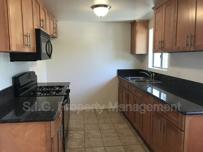 1124 E Doran St in Glendale, CA - Building Photo - Building Photo