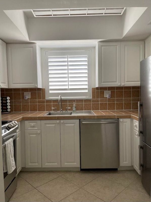 1202 Palm Trail in Delray Beach, FL - Building Photo - Building Photo