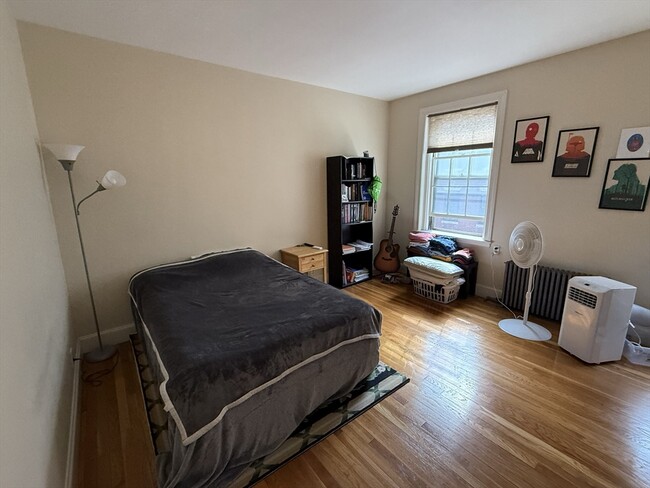 97 West Cedar St, Unit 2 in Boston, MA - Building Photo - Building Photo