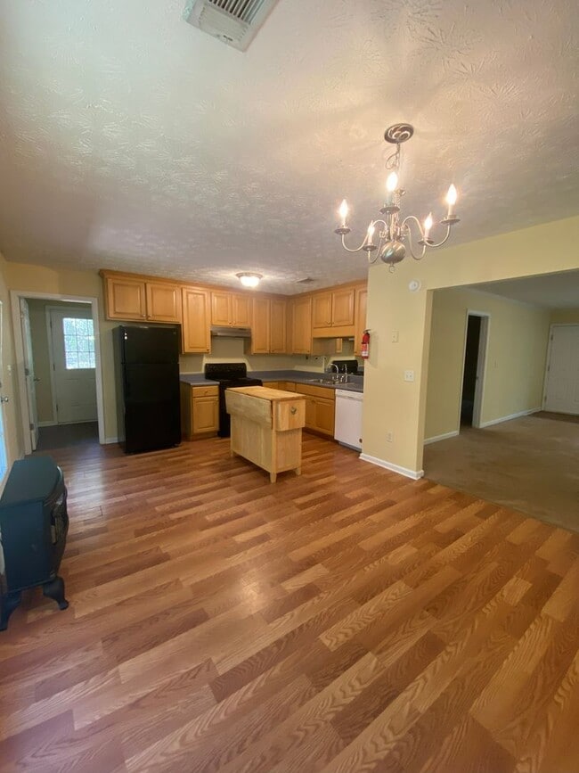 1809 Azalea Dr in West Point, GA - Building Photo - Building Photo