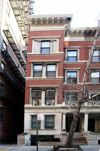 351 W 71st St in New York, NY - Foto de edificio - Building Photo