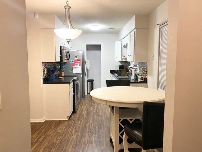 478 Elm St in Hinesville, GA - Building Photo - Building Photo