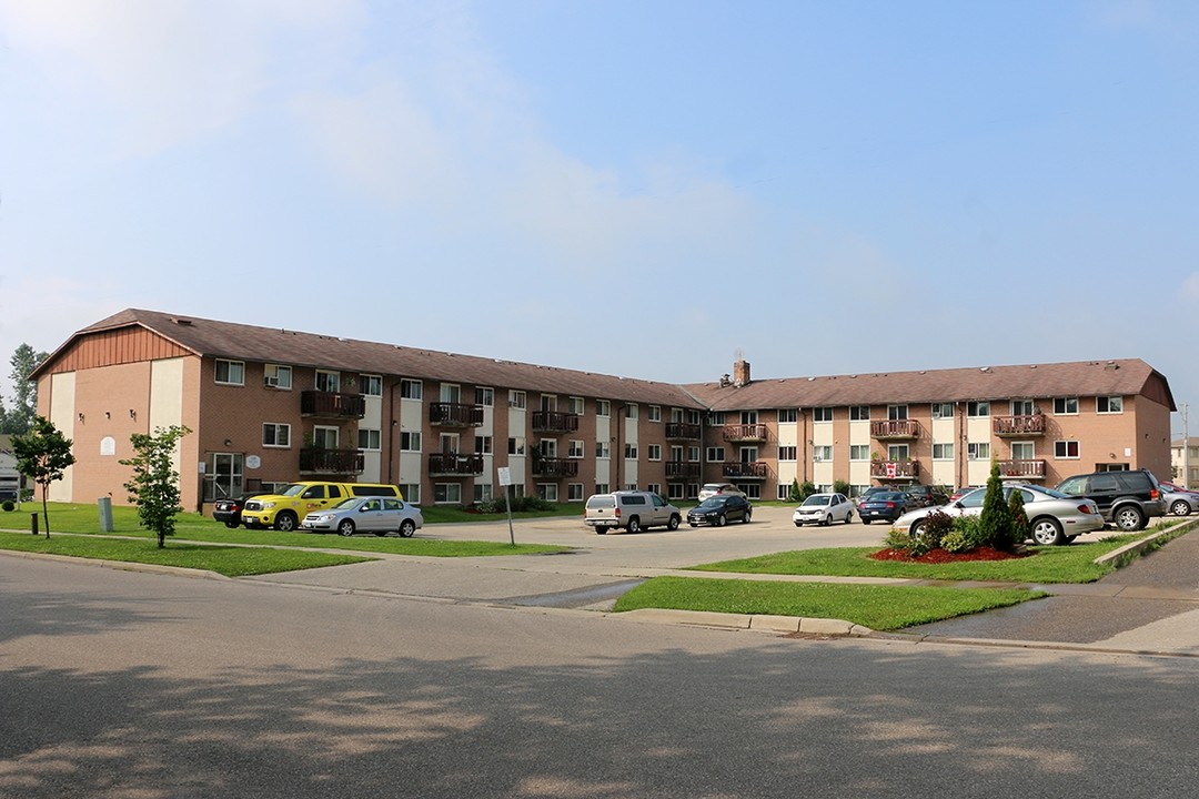 Hincks Street Apartments in Wilmot, ON - Building Photo