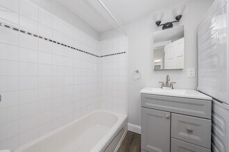 351 E 8th St, Unit 3 in Boston, MA - Building Photo - Building Photo