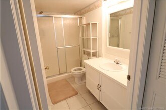 241 SW South River Dr in Stuart, FL - Building Photo - Building Photo