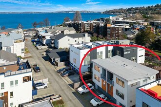 3066 63rd Ave SW in Seattle, WA - Building Photo - Building Photo