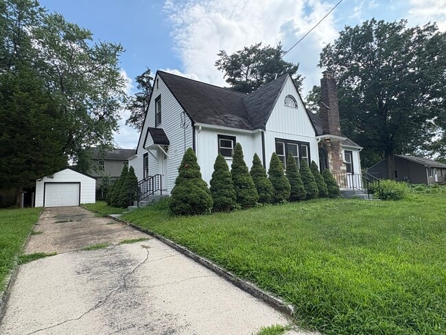 property at 117 Green Ln