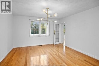 4478 Villa Paradiso Cres in Windsor, ON - Building Photo - Building Photo