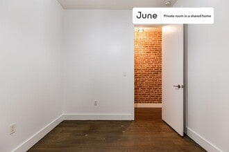 Private bedroom in 4 bed/2 bath Home in New York, NY - Building Photo - Building Photo