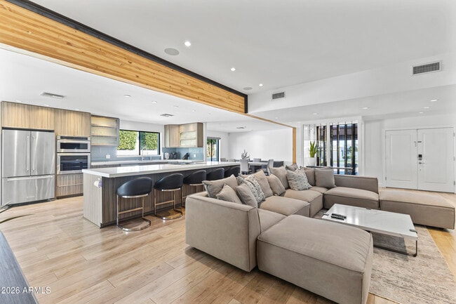 property at 6834 N 72nd Pl