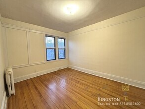 122 Babcock St in Brookline, MA - Building Photo - Building Photo
