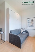 11649 Mayfield Ave-Unit -9C.1319991 in Los Angeles, CA - Building Photo - Building Photo