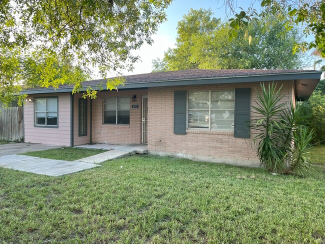 property at 601 E Williamson Ave