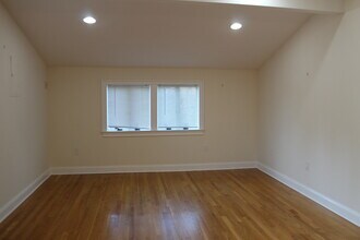 58 Mahopac Ave in Amawalk, NY - Foto de edificio - Building Photo