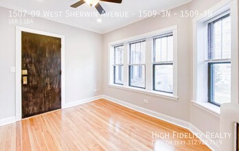 1507 W Sherwin Ave in Chicago, IL - Building Photo - Building Photo