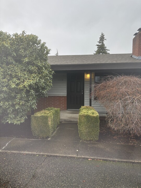 11115 24th St E, Unit 11115 - 24th St E in Edgewood, WA - Foto de edificio