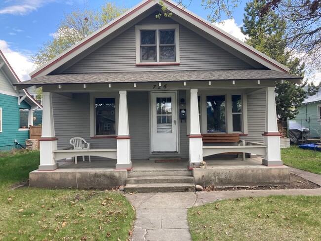 property at 726 Woodford St