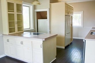 834 Alder Ave in Moose Jaw, SK - Building Photo - Building Photo