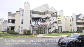 531 Clubhouse Ct in Union Township, NJ - Building Photo