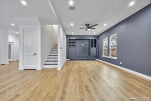 3402 Nathaniel Brown St in Houston, TX - Building Photo