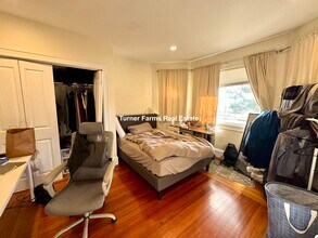 201 College Ave, Unit 1 in Somerville, MA - Building Photo - Building Photo