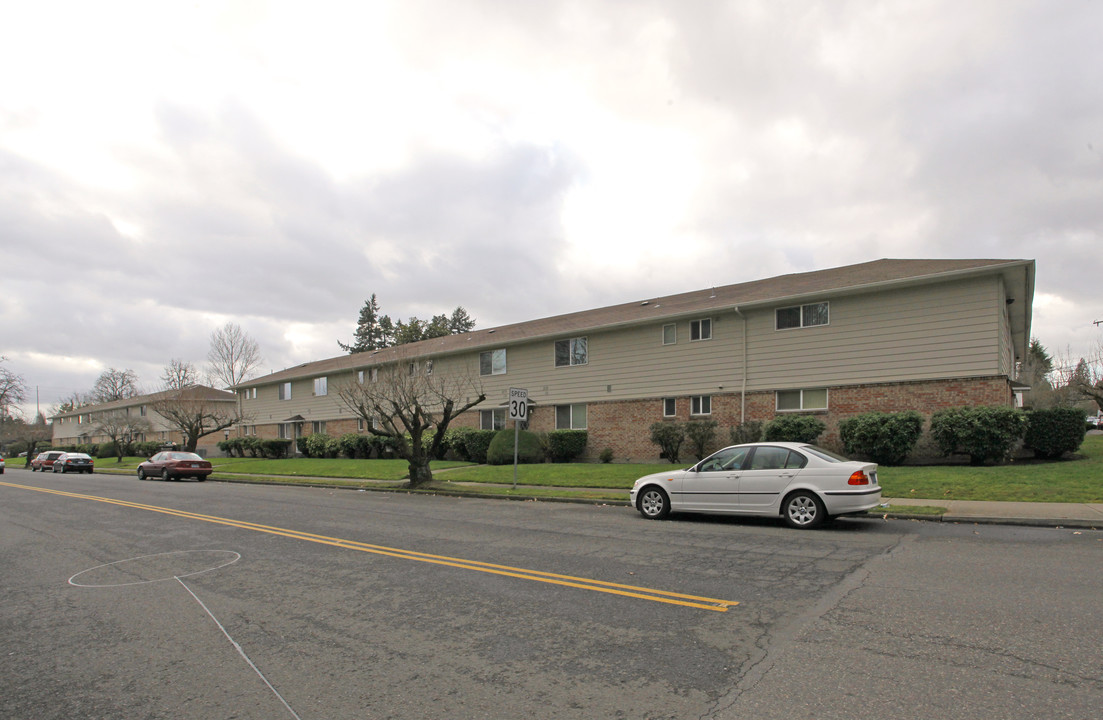 Beaverton Garden Court Apartments in Beaverton, OR - Foto de edificio