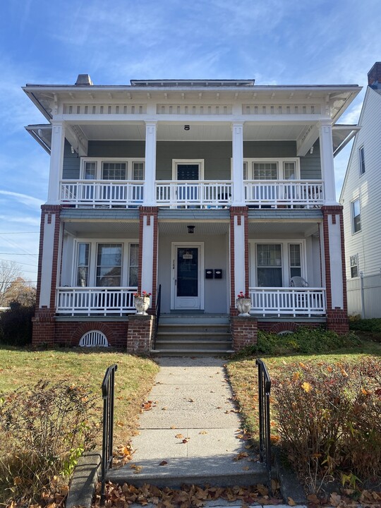 164 Euclid Ave in Waterbury, CT - Building Photo