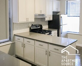 2730 N Wayne Ave in Chicago, IL - Building Photo - Building Photo