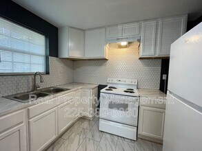 1933 Fairchild St in Baton Rouge, LA - Building Photo - Building Photo
