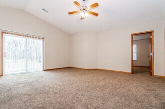 1812 Clover Dr in Junction City, KS - Building Photo - Building Photo