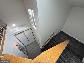 1898 Villaridge Dr-Unit -1898 B in Reston, VA - Building Photo - Building Photo