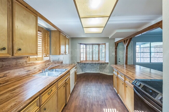 13331 Villagrove Dr in Houston, TX - Building Photo - Building Photo