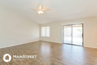 8136 S Carbury Way in Tucson, AZ - Building Photo - Building Photo