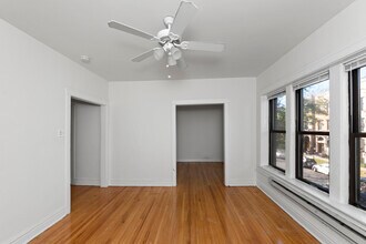 3815 N Fremont St, Unit 2W in Chicago, IL - Building Photo - Building Photo