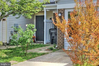 46357 Columbus Dr in Lexington Park, MD - Building Photo - Building Photo