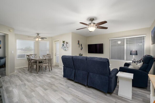 4850 E Desert Cove Ave in Scottsdale, AZ - Building Photo - Building Photo