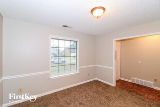 6990 Scepter Cove in Memphis, TN - Foto de edificio - Building Photo