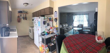 1015 Calumett Dr in Cedar Falls, IA - Building Photo - Building Photo