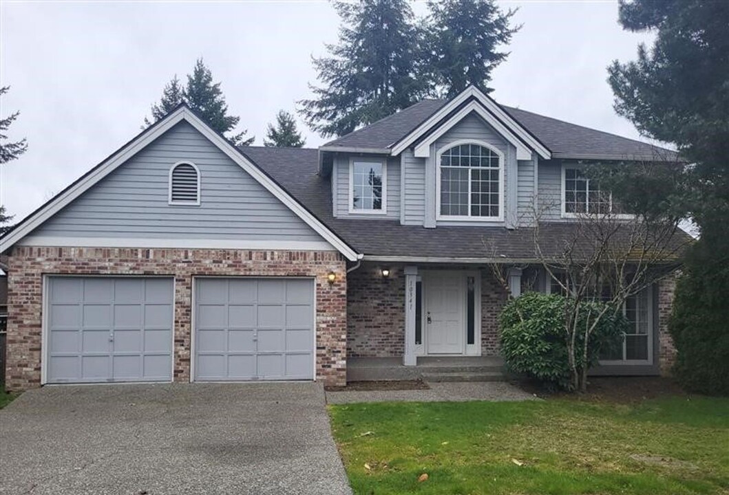 10341 SE 212th St in Kent, WA - Building Photo