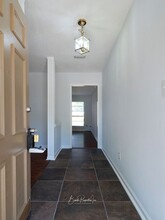 7811 Woodpointe Dr in Pensacola, FL - Building Photo - Building Photo