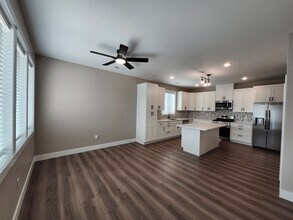 5305 W Jay St in Pasco, WA - Building Photo - Building Photo