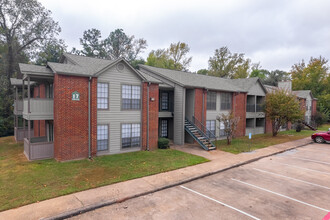 Inwood Place in Palestine, TX - Foto de edificio - Building Photo