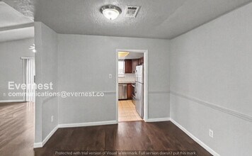 16714 Townes Rd in Friendswood, TX - Foto de edificio - Building Photo